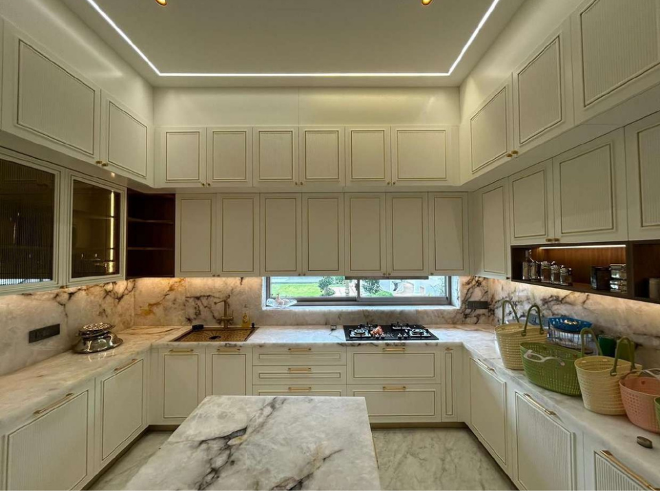 Bespoke Marble & Brass Kitchen - Photo 3